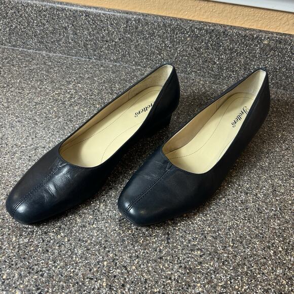 Trotters Womens Sz 11 M Comfort Casual Classic Black Leather Slip On Dress Heels - Picture 3 of 12